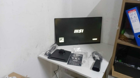 MSI 27