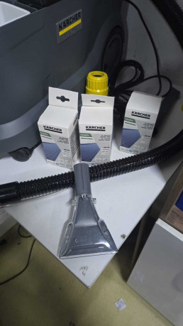 KARCHER PUZZI 10/1 HALI YIKAMA MAKINESI(OUTLET)