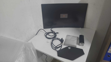 AOC C27G4ZXE 27