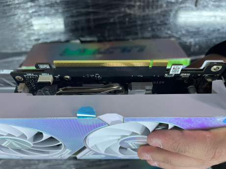 iGame GeForce RTX 4060 Ultra 8GB GDDR6 128(OUTLET)