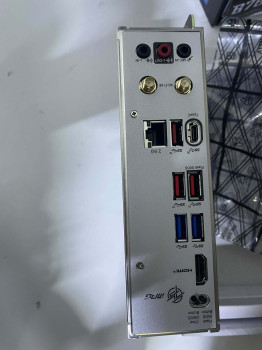 MSI MPG B650I EDGE WIFI AMD B650 Soket AM5(OUTLET)