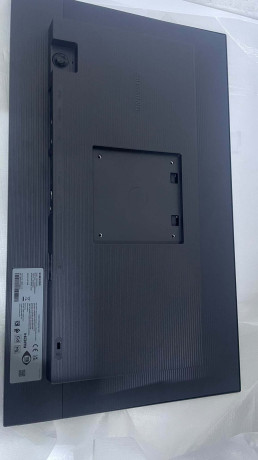24 SAMSUNG LS24D400GAUXUF 5MS 100HZ FHD Pİ(OUTLET)