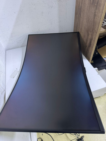 SAMSUNG ODYSSEY G7 LS37FG750EUXUF 37
