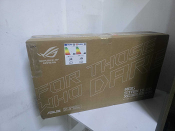 ASUS ROG STRIX XG32UQDMS 31.5 QD-OLED 4K 2(OUTLET)
