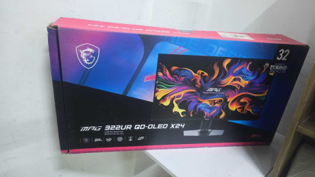MSI 31.5 MPG 322UR QD-OLED X24 4K 240HZ OL(OUTLET)