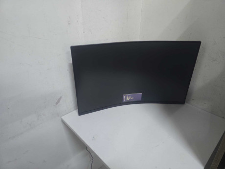 LG ULTRAGEAR 32G600A-B 32 180HZ 1MS 2K VA (OUTLET)
