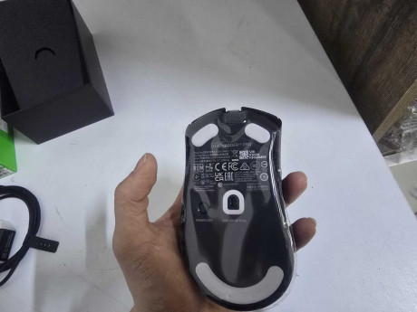 RAZER DEATHADDER V3 PRO RZ01-04630300-R3WL(OUTLET)