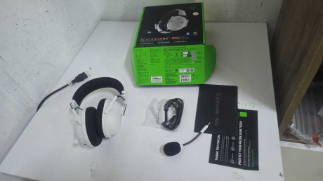 RAZER BLACKSHARK V2 PRO RZ04-04530200-R3M1(OUTLET)